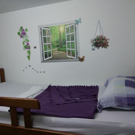 May & May Student Hostel シンガポール エクステリア 写真