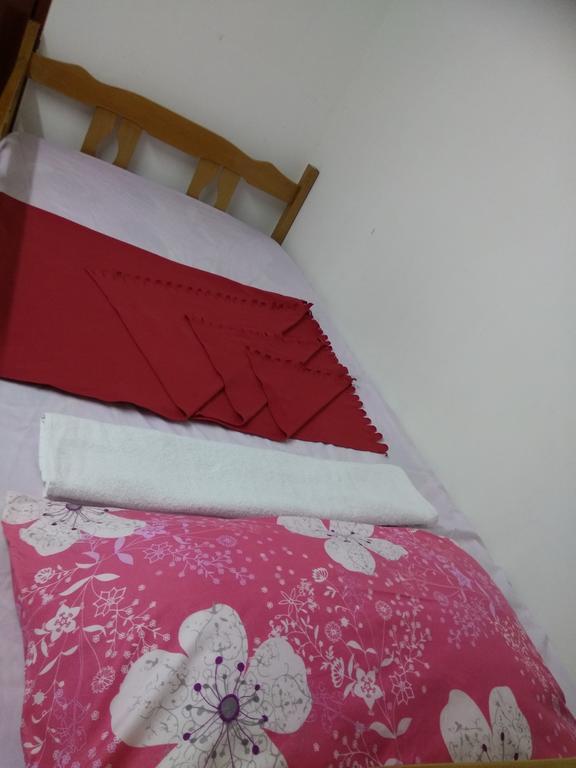 May & May Student Hostel シンガポール エクステリア 写真