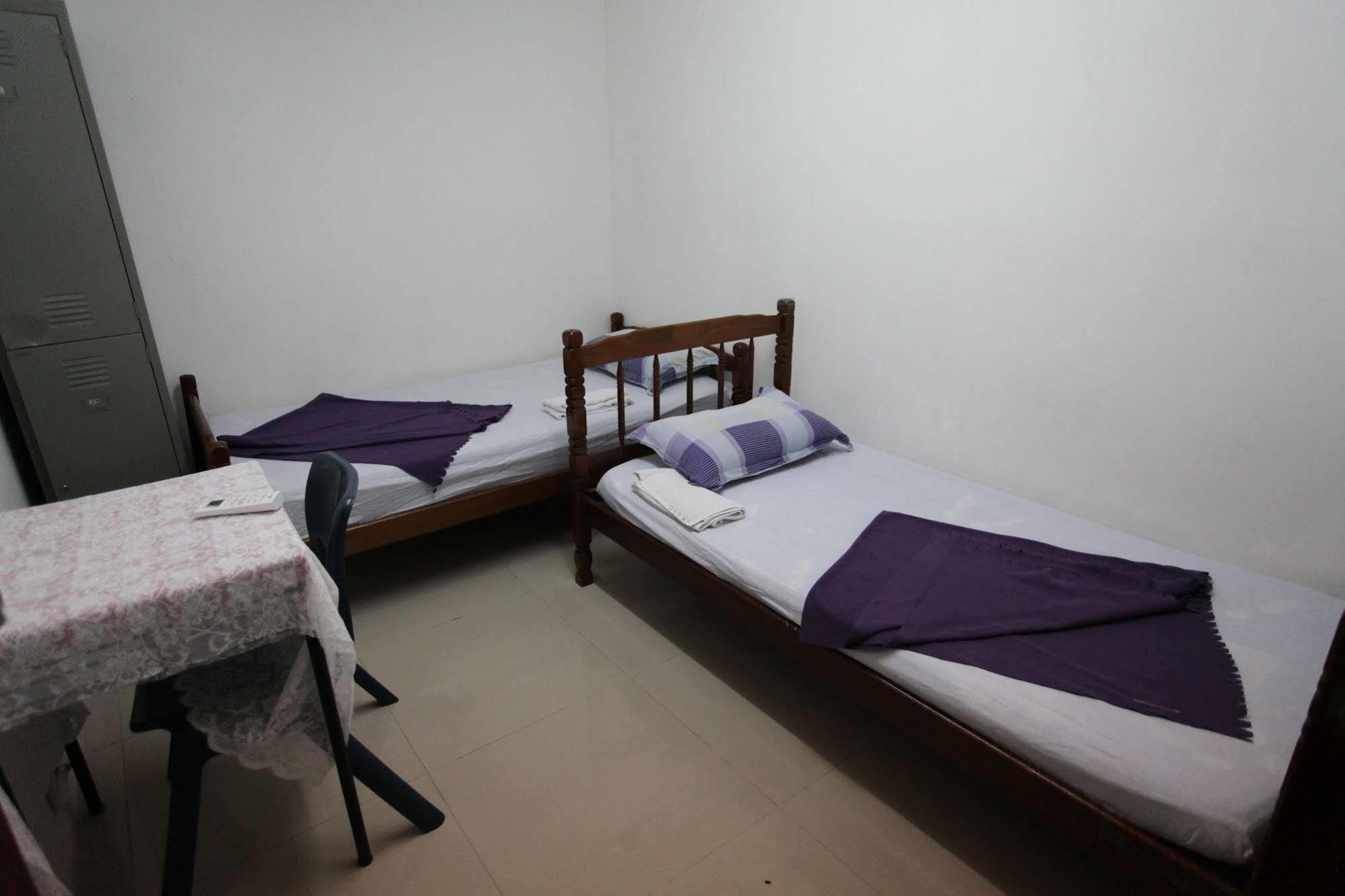 May & May Student Hostel シンガポール エクステリア 写真